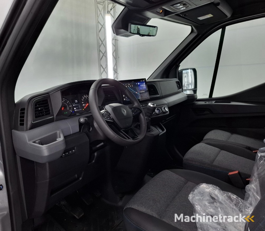 Renault Master T35 2.0 dCi 170 L2H2 Extra 2 keer schuifdeur / Laadruimte betimmering / Trekhaak / / All season