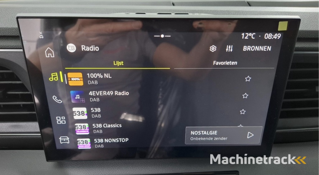 Renault Master T35 2.0 dCi 170 L2H2 Extra 2 keer schuifdeur / Laadruimte betimmering / Trekhaak / / All season