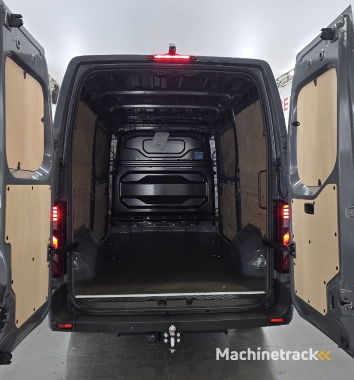 Renault Master T35 2.0 dCi 170 L2H2 Extra 2 keer schuifdeur / Laadruimte pakket / Trekhaak / All season
