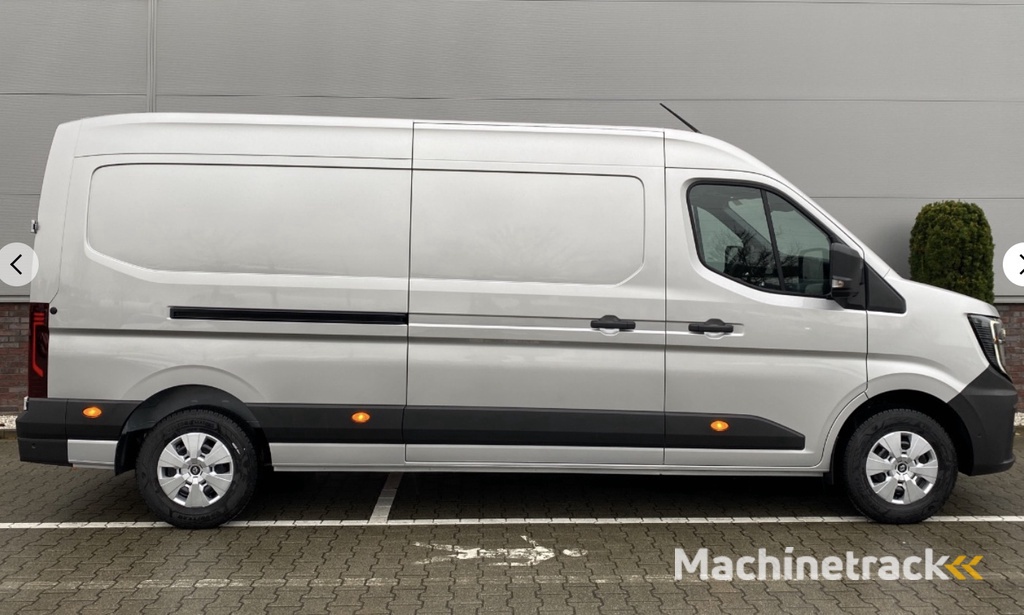 Renault Master T35 2.0 dCi 170 L3H2 Extra Laadruimte pakket / Trekhaak / Navigatie / All season