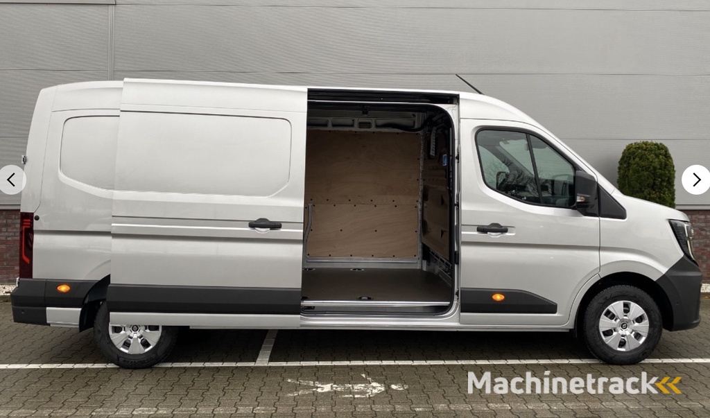 Renault Master T35 2.0 dCi 170 L3H2 Extra Laadruimte pakket / Trekhaak / Navigatie / All season