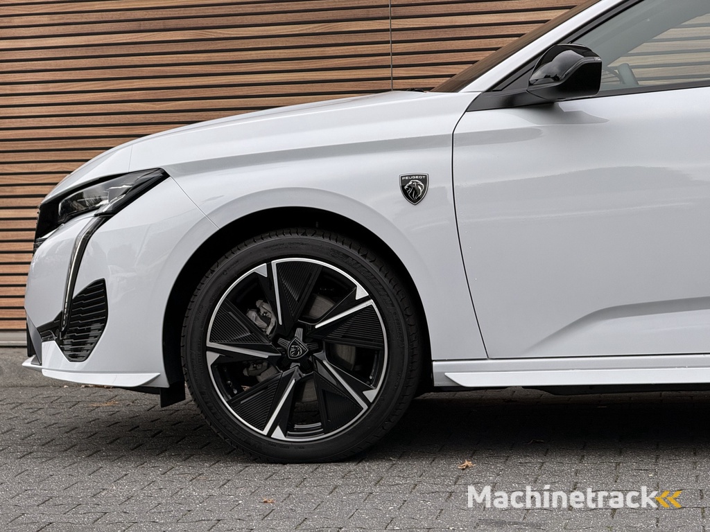 Peugeot e-308 GT First Edition EV 54 kWh Stoel & Stuur verwarming / Navi / Camera / Clima / 18Inch