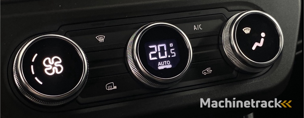 Renault Master T35 2.0 dCi 130 L2H2 Advance Stoelverwarming / Laadruimte betimmering / Trekhaak / All season