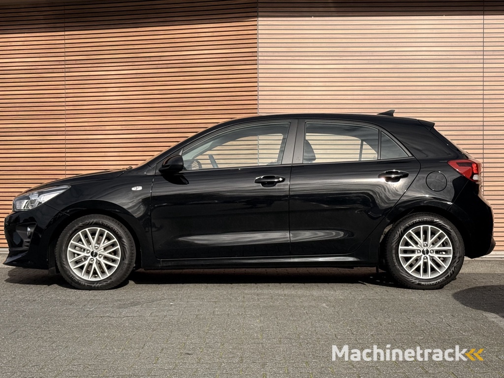 Kia Rio 1.0 T-GDi MHEV DynamicLine Navigatie / Camera / Cruise / Carplay / All Season banden
