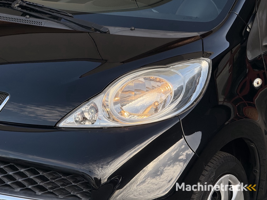 Peugeot 107 1.0-12V XS Automaat / Lage Kilometerstand!