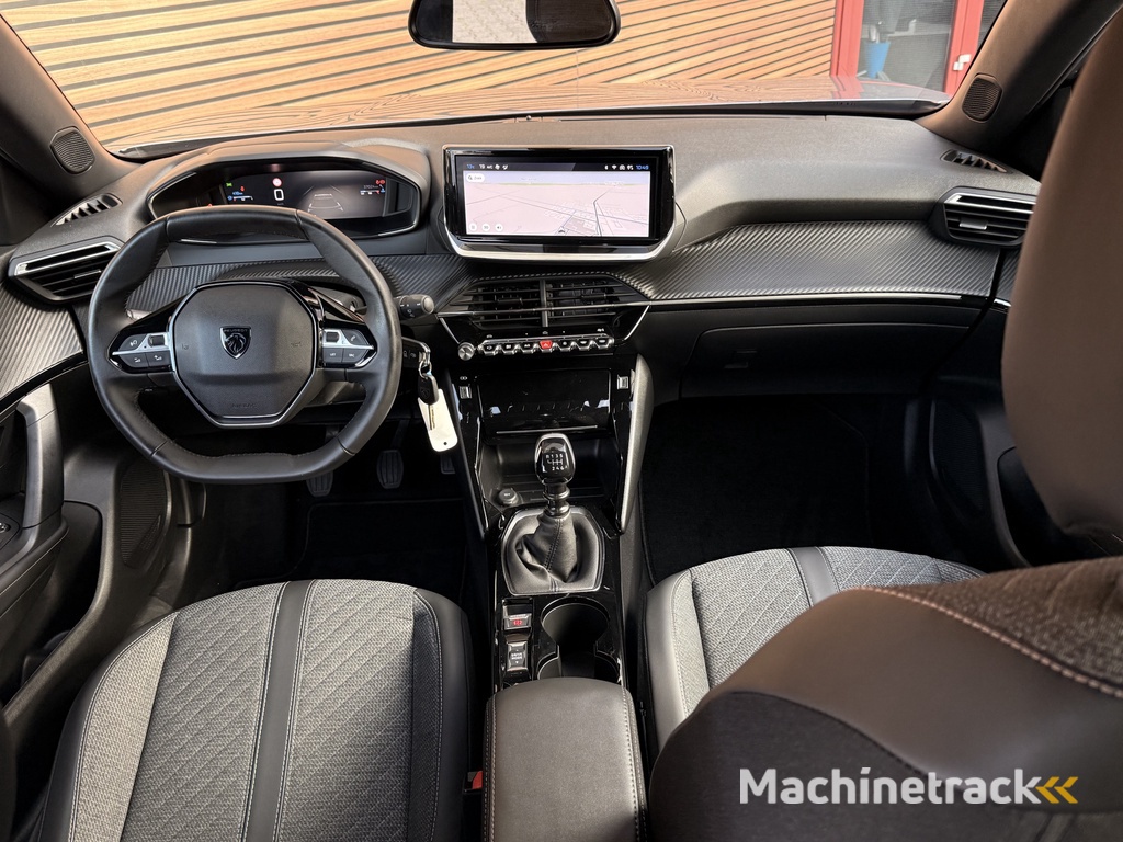 Peugeot 2008 1.2 PureTech 100 Allure Camera / Carplay / Navigatie