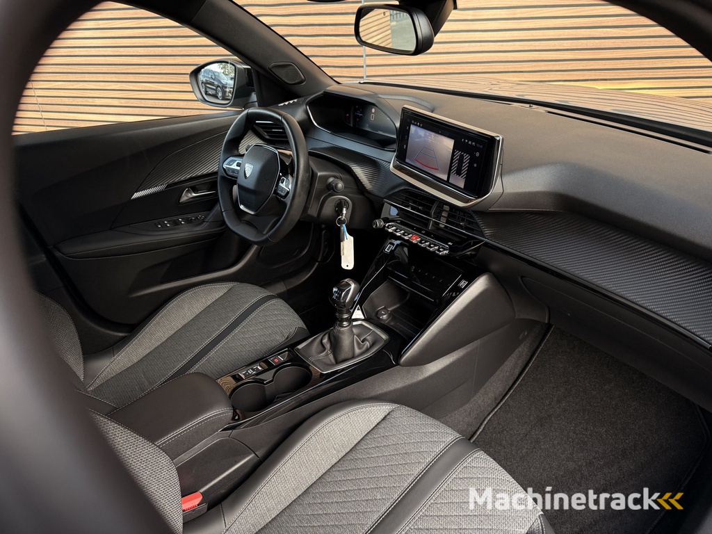 Peugeot 2008 1.2 PureTech 100 Allure Camera / Carplay / Navigatie
