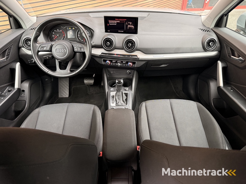 Audi Q2 35 TFSI Business Edition Camera / Clima / Stoelverwarming / Carplay