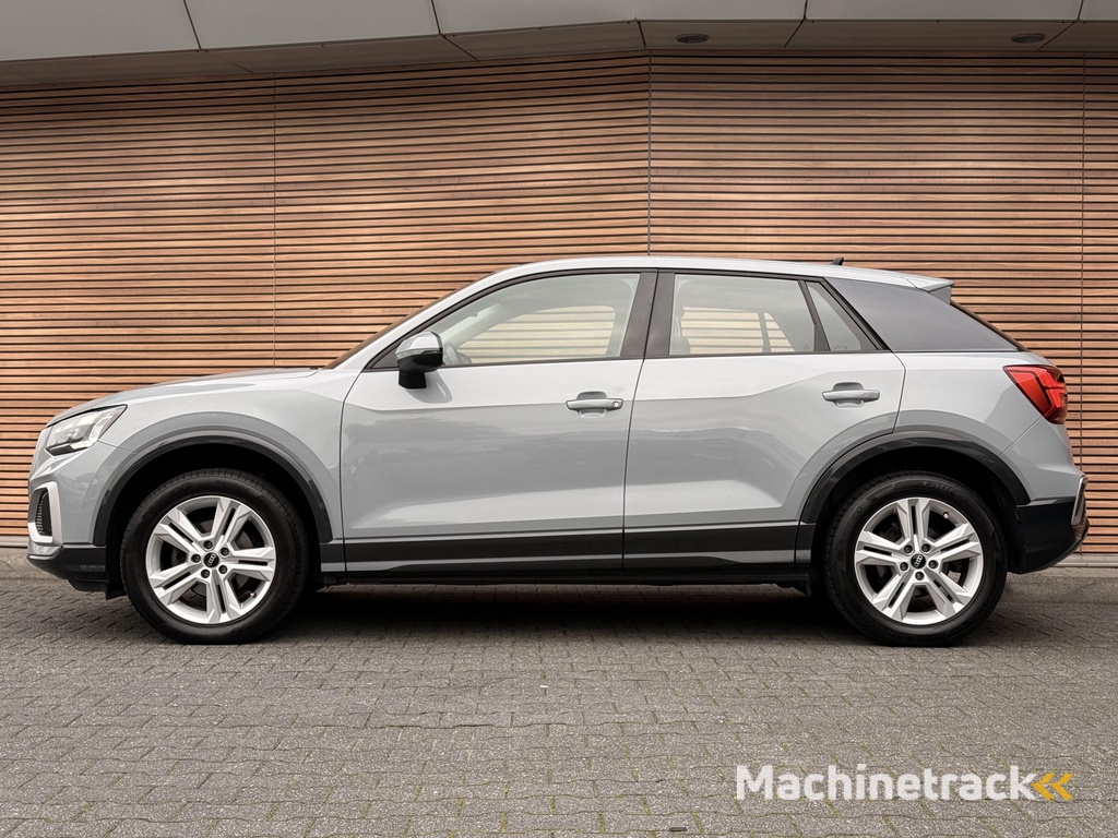 Audi Q2 35 TFSI Business Edition Camera / Clima / Stoelverwarming / Carplay