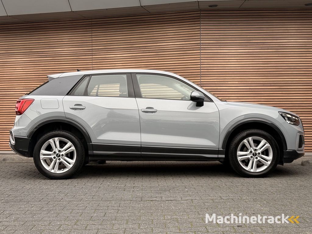 Audi Q2 35 TFSI Business Edition Camera / Clima / Stoelverwarming / Carplay