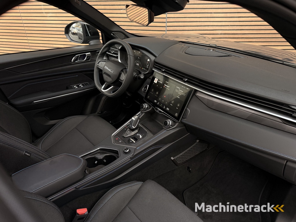 Lynk & Co 01 1.5 Black-Style Panodak / Zwarte hemel / 360* Camera / Navi / Clima