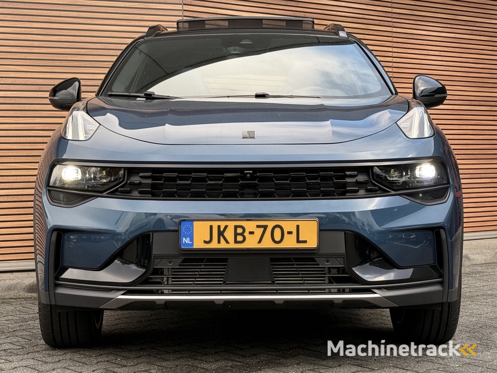 Lynk & Co 01 1.5 Black-Style Panodak / Zwarte hemel / 360* Camera / Navi / Clima