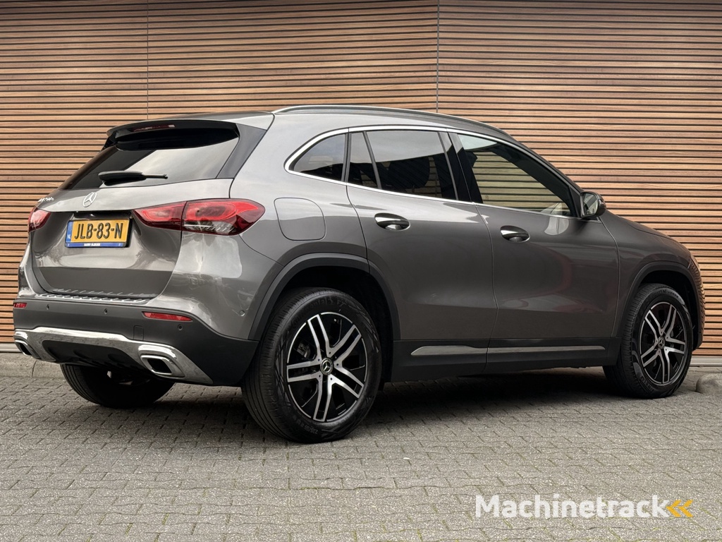 Mercedes-Benz GLA-klasse 250 e Luxury Line Stoelverwarming / Navigatie / Camera