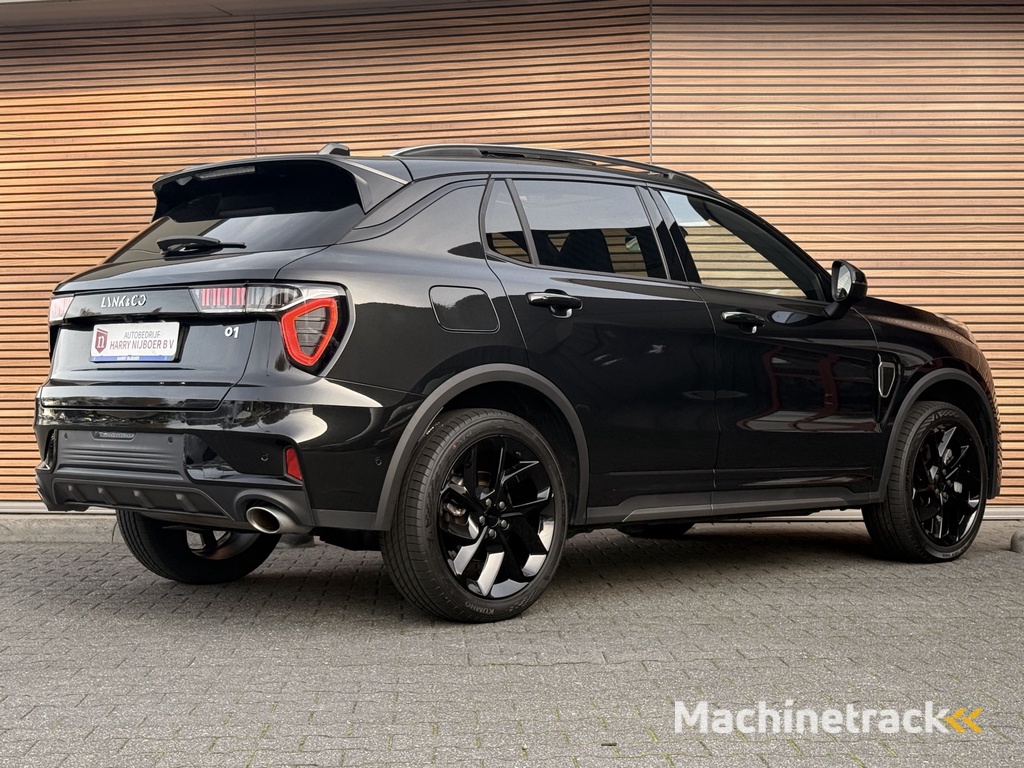 Lynk & Co 01 1.5 Black Style Panodak / Zwarte hemel / 360* Camera / Navi / Clima