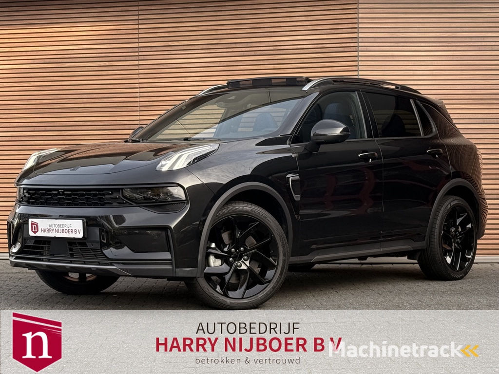 Lynk & Co 01 1.5 Black Style Panodak / Zwarte hemel / 360* Camera / Navi / Clima