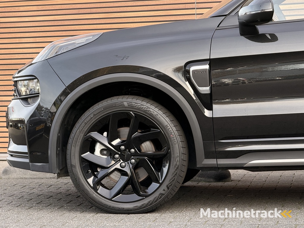 Lynk & Co 01 1.5 Black Style Panodak / Zwarte hemel / 360* Camera / Navi / Clima