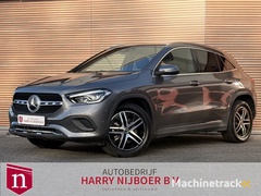 mercedes-benz-gla-klasse-250-e-business-line-stoelverwarming---navigatie---camera