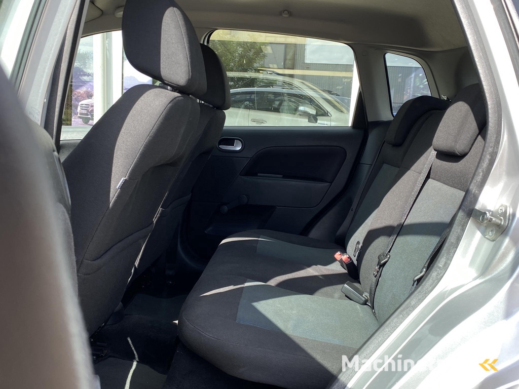 Ford Fiesta 1.4-16V Crossroad