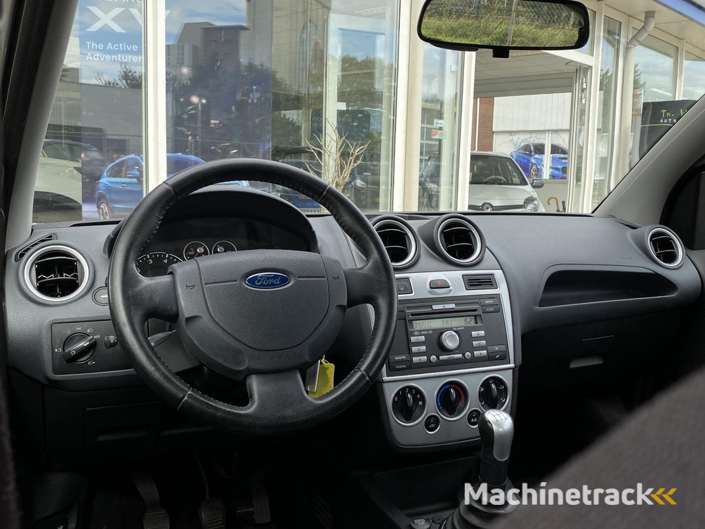 Ford Fiesta 1.4-16V Crossroad