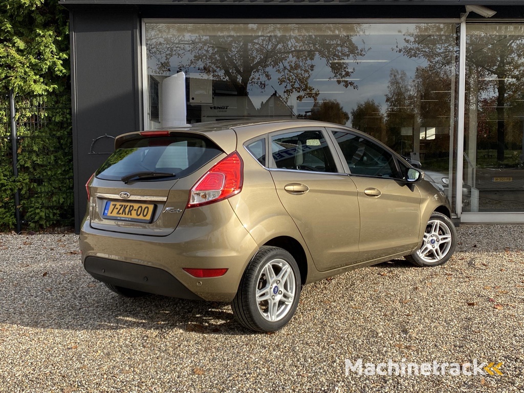Ford Fiesta 1.0 EcoBoost Titanium | Voorruitverwarming | Cruise Control | Klimaat Controle | Ledverlichting | Parkeersensoren | Navigatie |