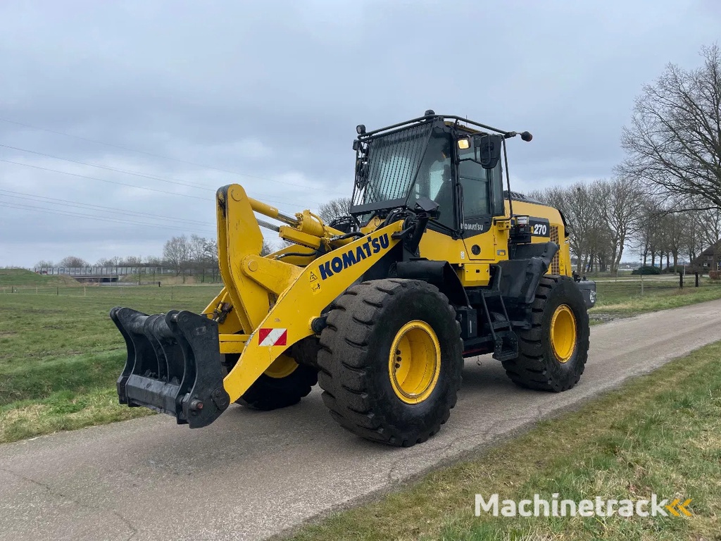 Komatsu WA 270 Wheelloader