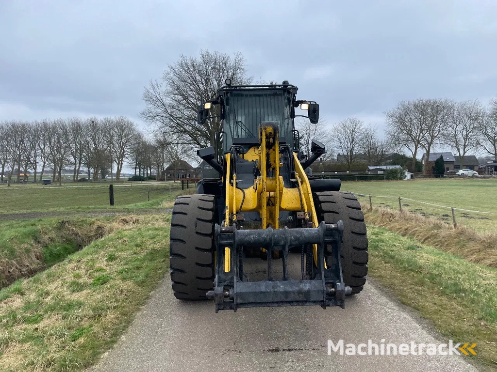 Komatsu WA 270 Wheelloader