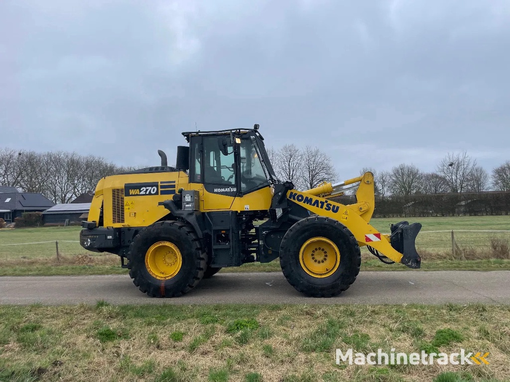 Komatsu WA 270 Wheelloader