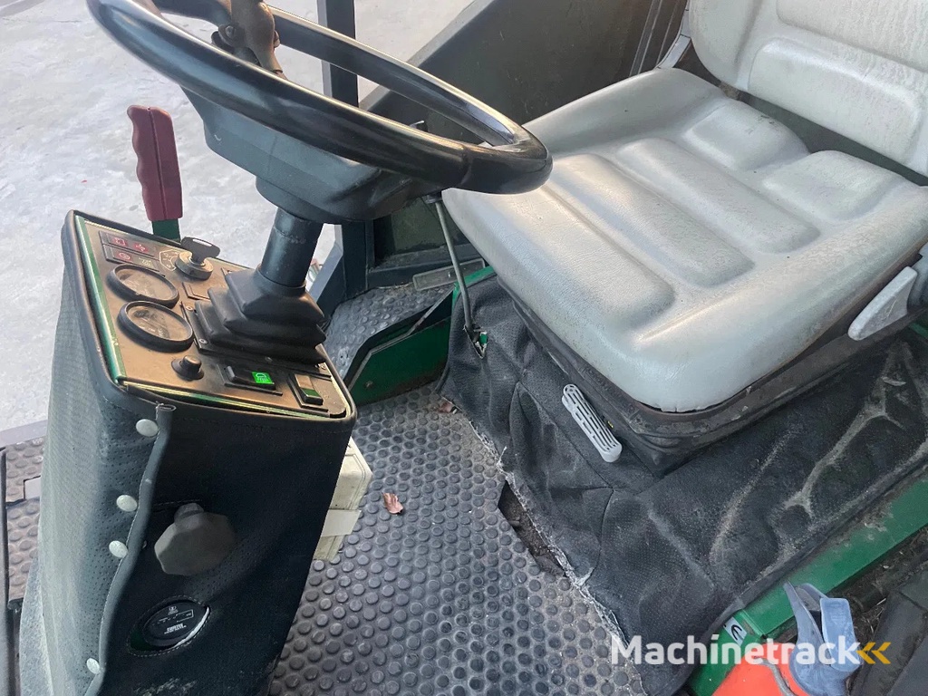 Ransomes 933 D Diesel Zitmaaier