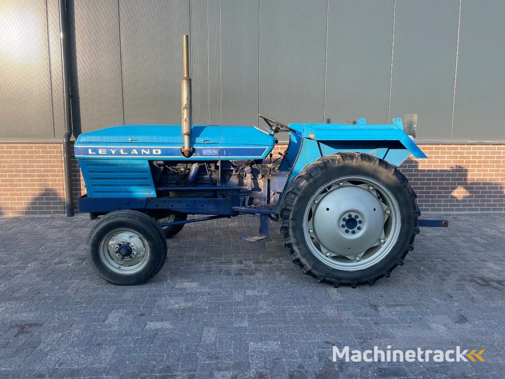 Leyland 255 tractor trekker MF Massey Ferguson perkins
