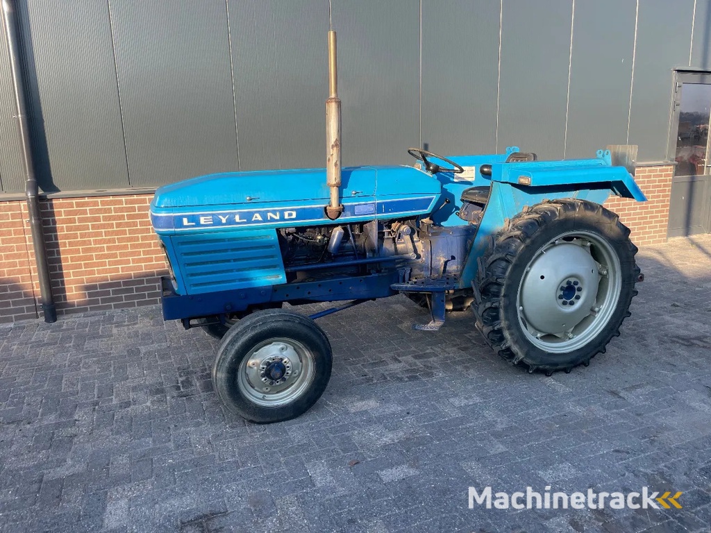 Leyland 255 tractor trekker MF Massey Ferguson perkins