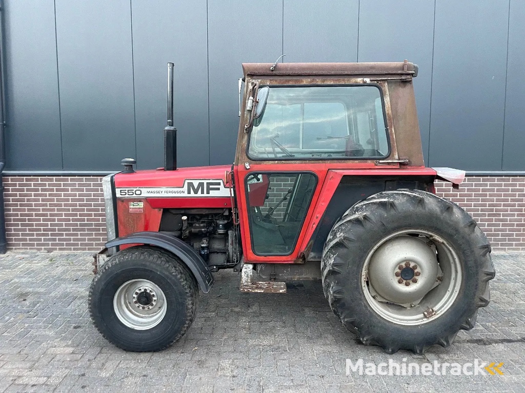 Massey Ferguson 550 - MF 550 tractor