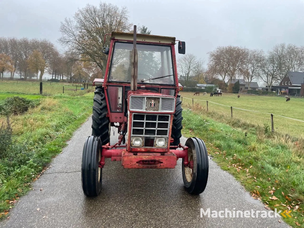 International 644 met stuurbekrachtiging case ih MARGE