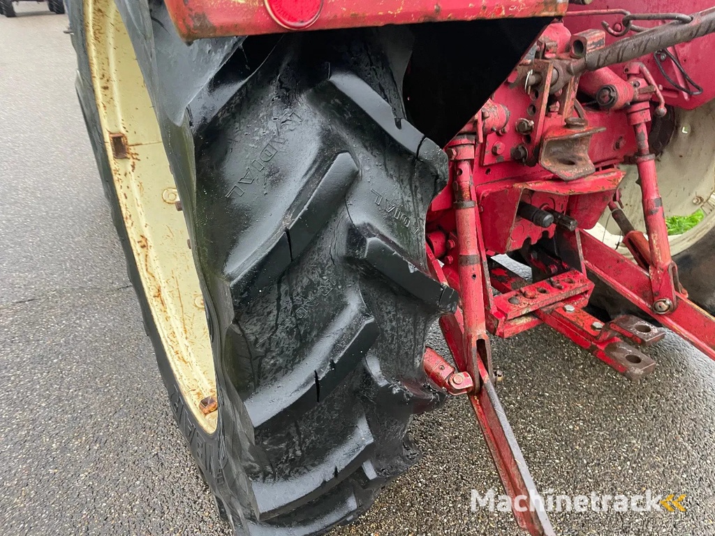 International 644 met stuurbekrachtiging case ih MARGE