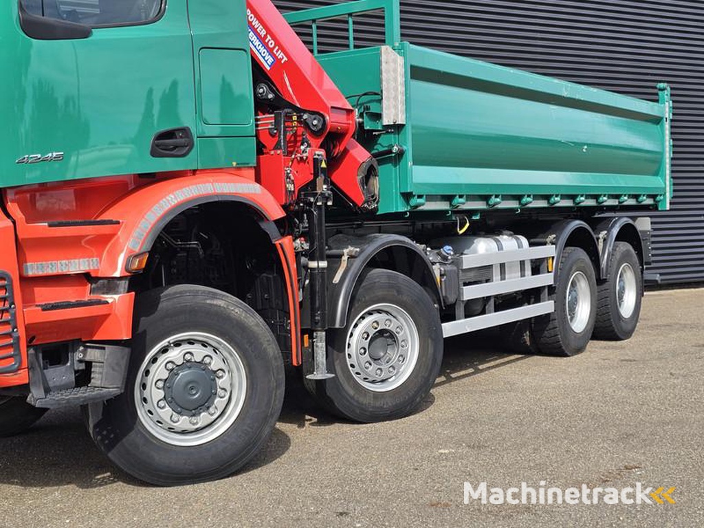 Mercedes AROCS 4145 / 8X6 / TIPPER + HMF CRANE