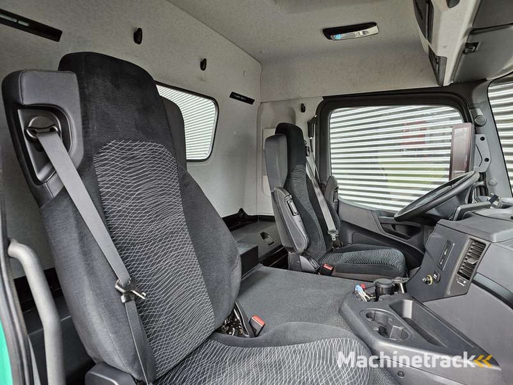 Mercedes AROCS 4145 / 8X6 / TIPPER + HMF CRANE