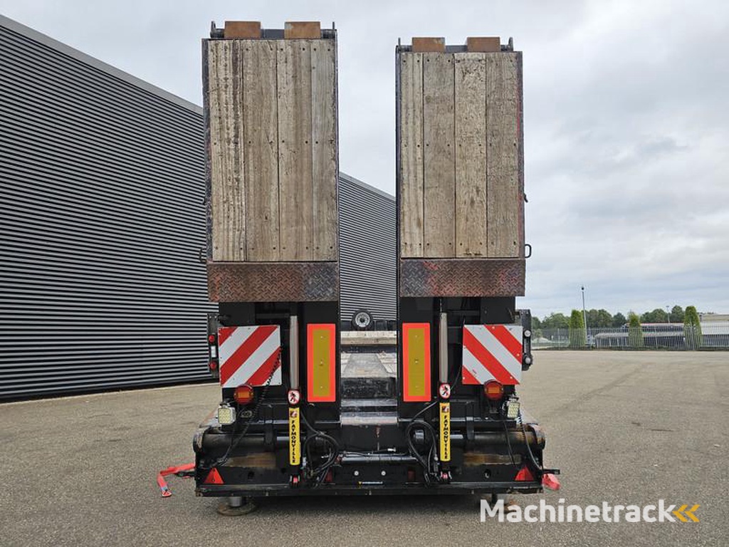 Faymonville MULTIMAX-EXTENDABLE-HYDR-RAMP-WHEEL-WELL-RADMULDEN