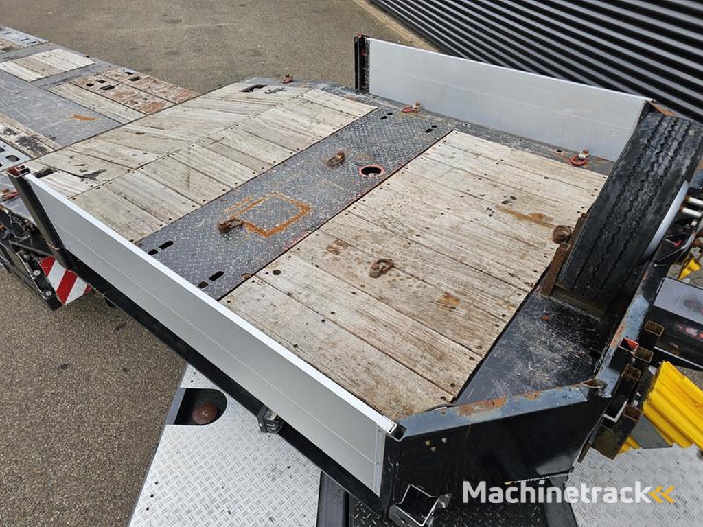 Faymonville MULTIMAX-EXTENDABLE-HYDR-RAMP-WHEEL-WELL-RADMULDEN