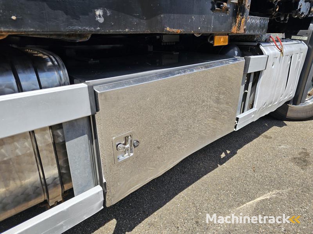 Mercedes AROCS 2545 6x2 / HMF 32 TM / CRANE / KRAN