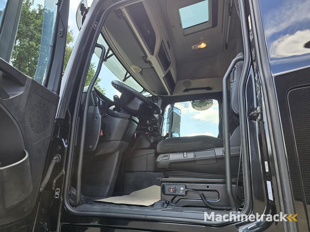 Mercedes AROCS 2545 6x2 / HMF 32 TM / CRANE / KRAN