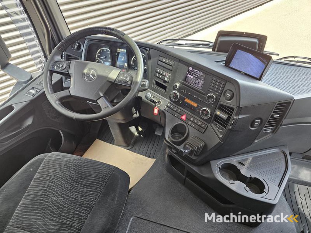 Mercedes AROCS 2545 6x2 / HMF 32 TM / CRANE / KRAN