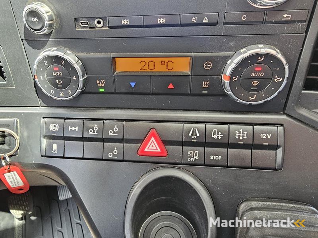 Mercedes AROCS 2545 6x2 / HMF 32 TM / CRANE / KRAN