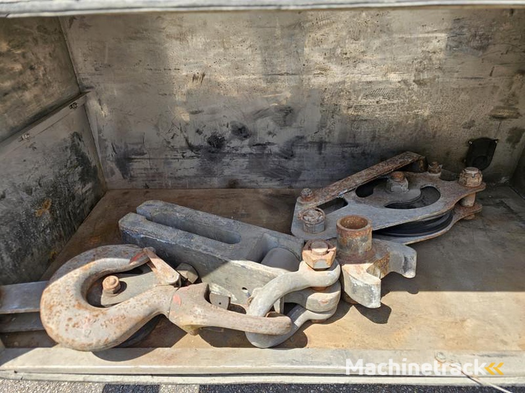 Mercedes AROCS 2545 6x2 / HMF 32 TM / CRANE / KRAN