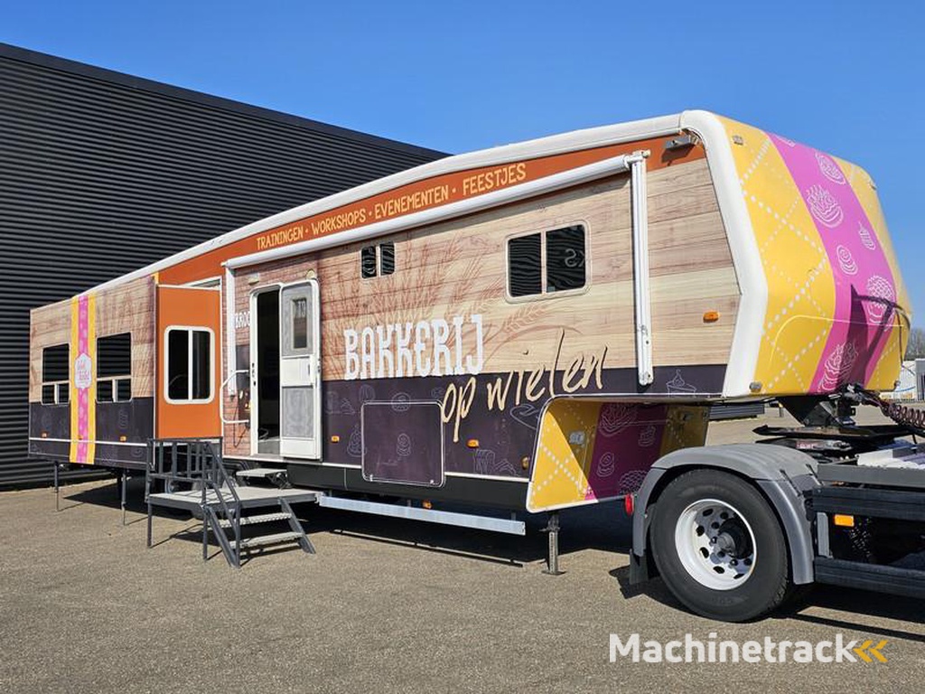 Scania P-280-trailer-2-X-SLIDE-OUT-CAMPER-WOHNMOBIL