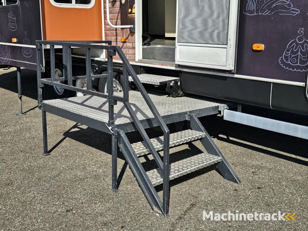 Scania P-280-trailer-2-X-SLIDE-OUT-CAMPER-WOHNMOBIL