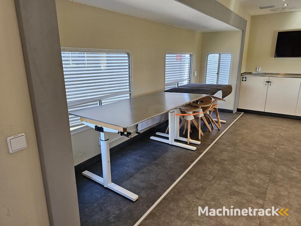 Scania P-280-trailer-2-X-SLIDE-OUT-CAMPER-WOHNMOBIL