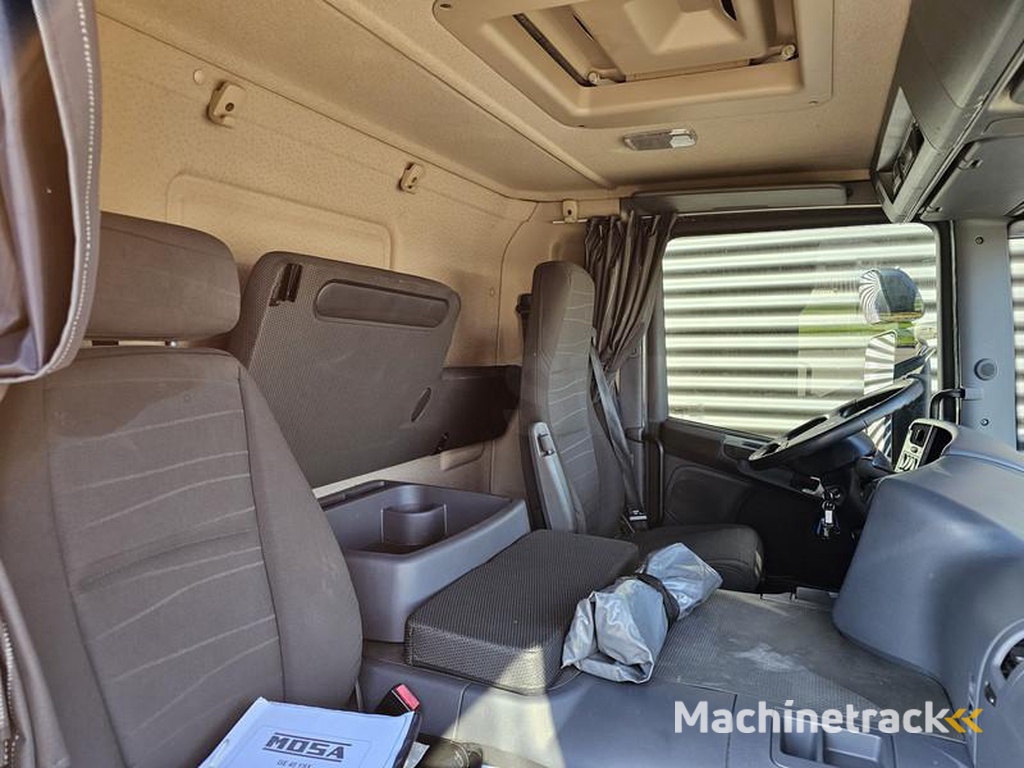 Scania P-280-trailer-2-X-SLIDE-OUT-CAMPER-WOHNMOBIL