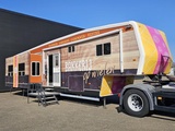 Minituur van Scania P-280-trailer-2-X-SLIDE-OUT-CAMPER-WOHNMOBIL