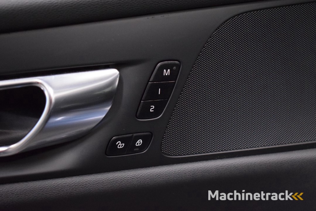 Volvo V60 2.0 B5 250pk AUT8 Inscription Mild Hybr. Leer/ Stoel verw./ Adapt. Cruise/ Donker glas