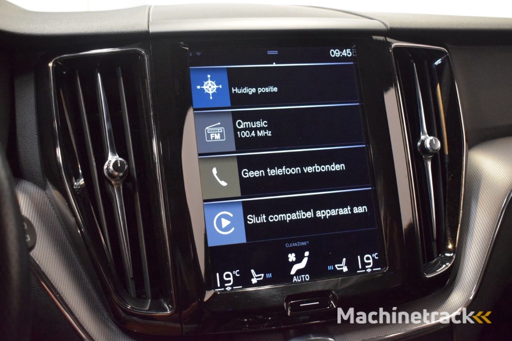 Volvo XC60 2.0 D4 190pk AUT8 R-Design Trekhaak/Adaptive Cruise/Leer/Stoelverwarming en ventilatie