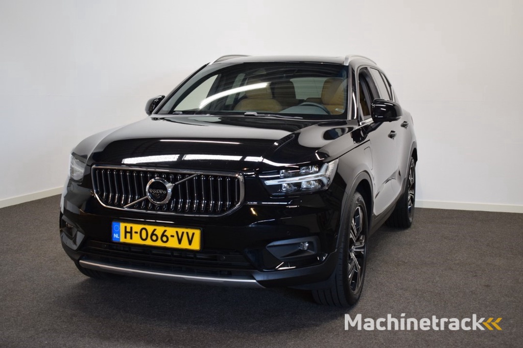 Volvo XC40 T5 262pk AUT7 Twin Engine Inscription Hybr. Adapt. Cruise/ Camera 360°/ Stoel verw. V+A/ Stuur verw./ Leer/ Navi/ CarPlay